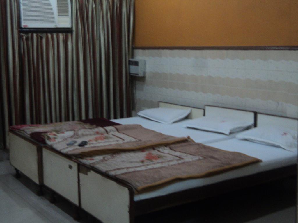 Hotel Jyoti Βαρανάσι Εξωτερικό φωτογραφία